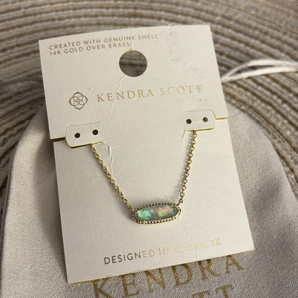 Kendra Scott Jewelry - Kendra Scott Iridescent Petite Eva necklace in Gold New